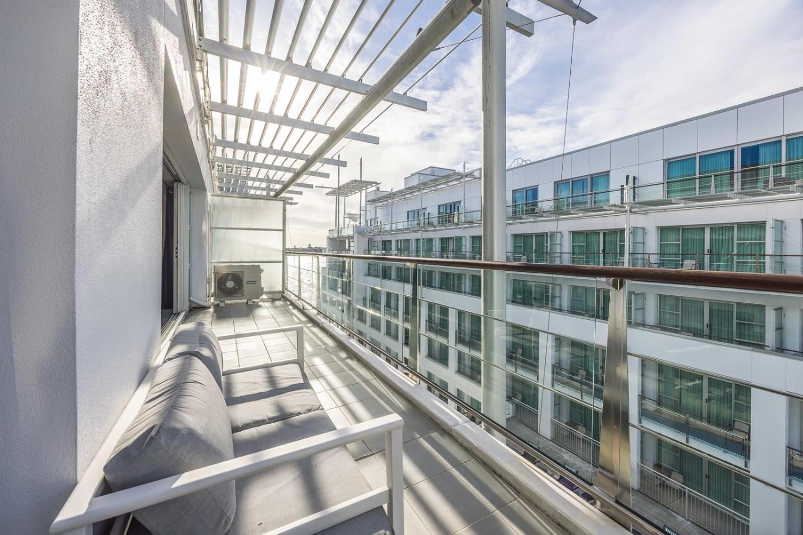 オークランドBeautiful Renovated 2 X Bdrm,Perfect Locationアパートメント エクステリア 写真